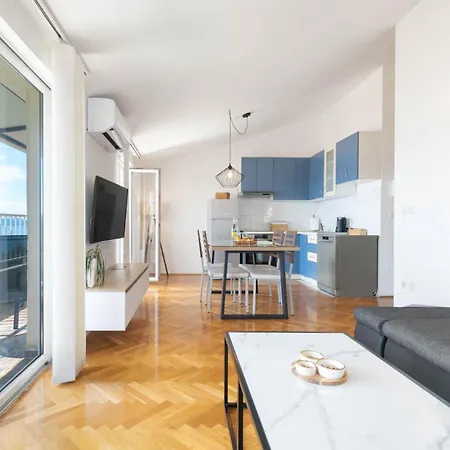 Apartament 30 M From Beach,makarska,marija *