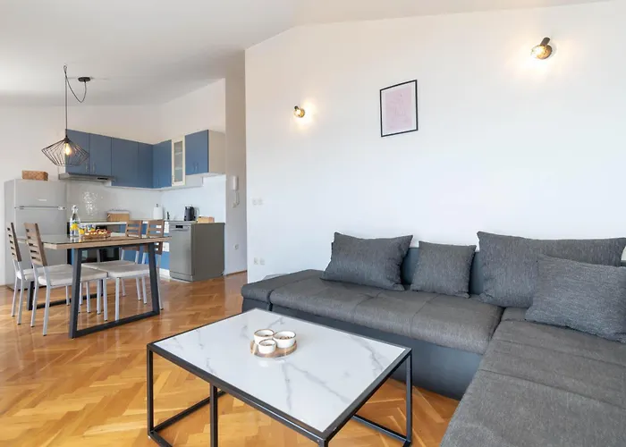 Apartament 30 M From Beach,makarska,marija