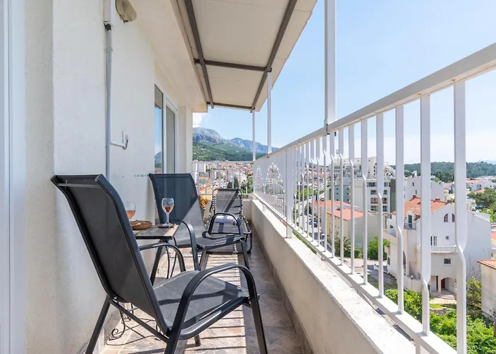 Apartament 30 M From Beach,makarska,marija