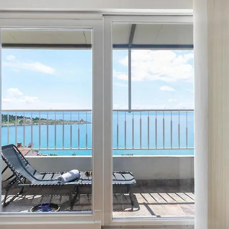 30 M From Beach,makarska,marija