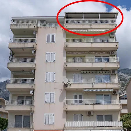 30 M From Beach,makarska,marija Makarska