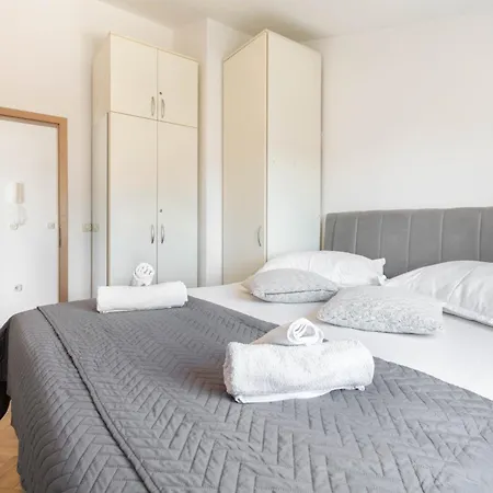 Lejlighed 30 M From Beach,makarska,marija *