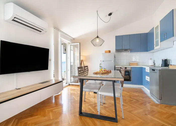 30 M From Beach,makarska,marija