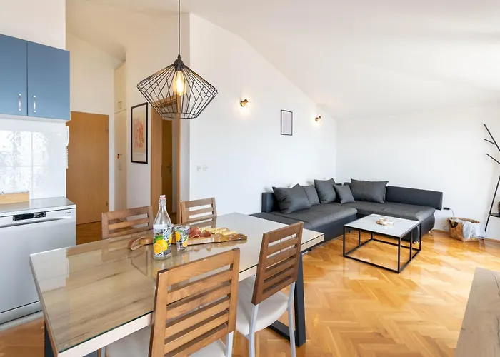 Apartment 30 M From Beach,makarska,marija Makarska