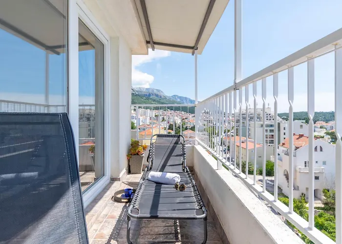 30 M From Beach,makarska,marija