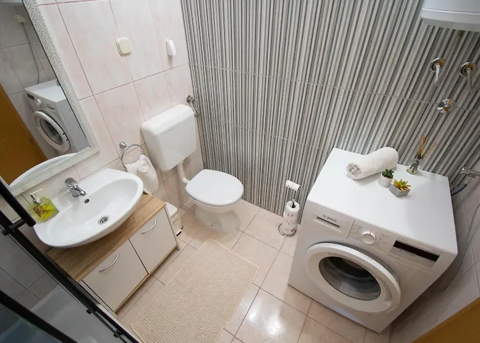 Διαμέρισμα 30 M From Beach,makarska,marija *