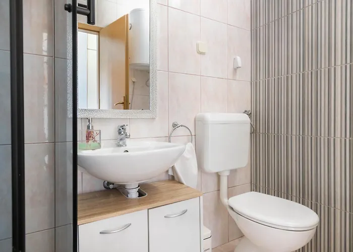 Apartment 30 M From Beach,makarska,marija