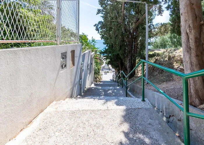 30 M From Beach,makarska,marija Makarska