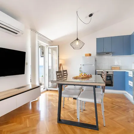 30 M From Beach,makarska,marija