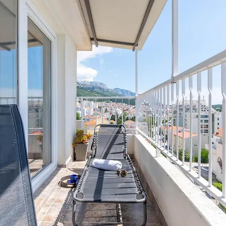 30 M From Beach,makarska,marija