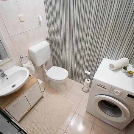 Apartamento 30 M From Beach,makarska,marija *