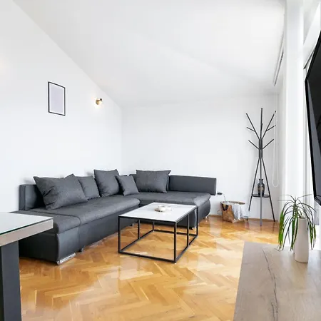 Apartamento 30 M From Beach,makarska,marija